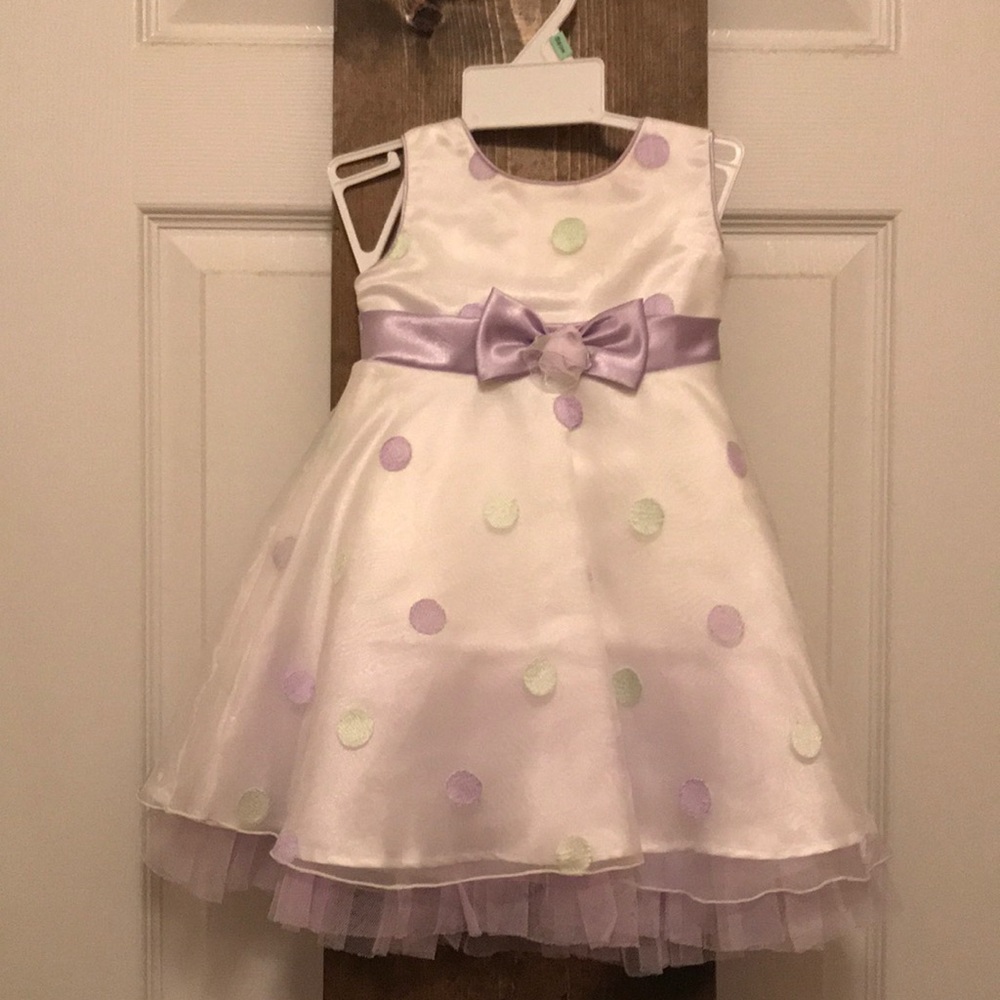Girls size 18m dress and bloomers.
